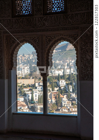 從伊斯蘭建築的裝飾窗觀看：阿爾罕布拉宮 122817303