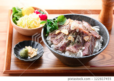 牛排蓋飯（和牛沙朗牛排） 122817455