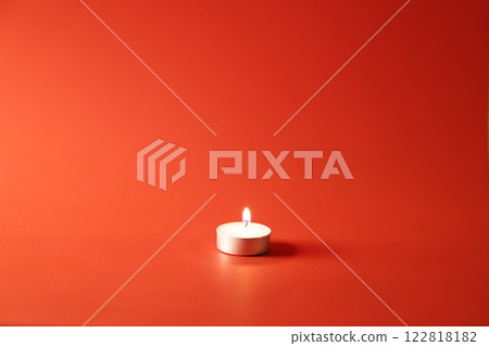 Red background and candles Red background and candles 122818182
