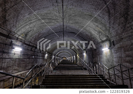 Stairs to the underground platform of Doai Station on the Joetsu Line 122819326