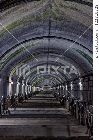 Stairs to the underground platform of Doai Station on the Joetsu Line 122819328
