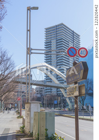 [Chiba City, Chiba Prefecture] Chiba Station Boulevard and Chiba Urban Monorail Central Arch 122820442