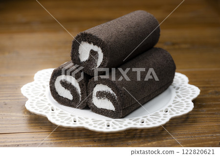 Ehomaki-style roll cake 122820621