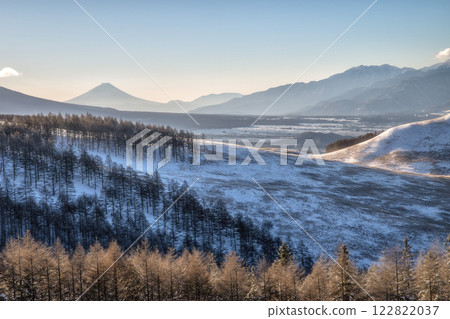 長野縣:清晨從霧峰眺望富士山與雪景 長野縣:清晨從霧峰眺望富士山與雪景 122822037
