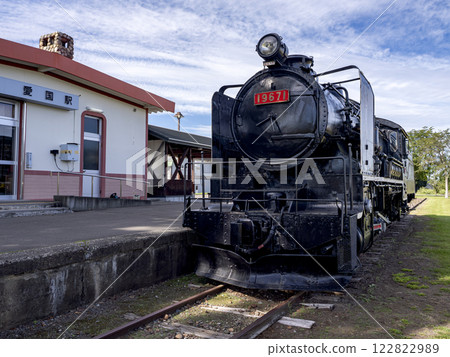 舊愛國站的9600型蒸汽機車 舊愛國站的9600型蒸汽機車 122822989