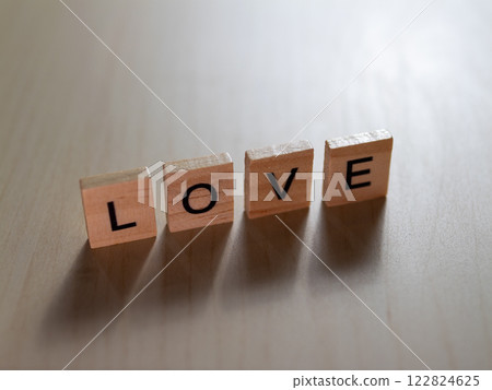 Celebrating love a symbolic display of affection in everyday life minimalist setting close-up view Celebrating love a symbolic display of affection in everyday life minimalist setting close-up view 122824625