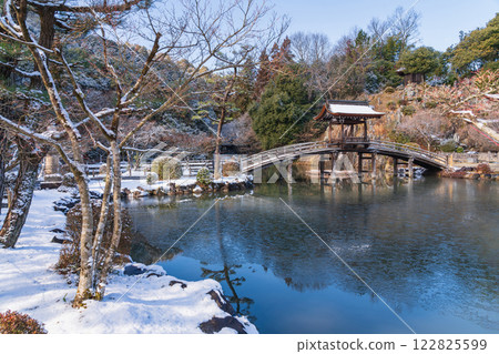 白雪皚皚的永法寺(岐阜縣多治見市) 白雪皚皚的永法寺(岐阜縣多治見市) 122825599