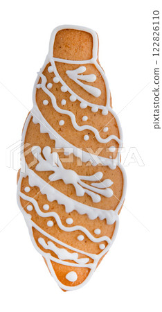 Gingerbread decorated with white sugar glaze isolated on white background. Christmas cookies. 122826110