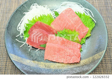 Fatty tuna from Oma 122826332