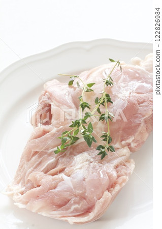 生雞大腿 122826984