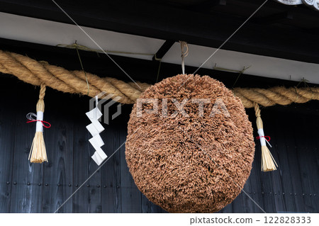 京都市伏見區:清酒釀酒廠的杉玉 京都市伏見區:清酒釀酒廠的杉玉 122828333