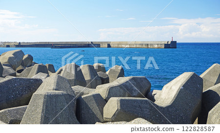 Scenery of Itoigawa, Niigata Prefecture (coast seen from Noe Marine Park) 122828587