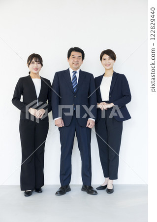 見面的女商人 122829440