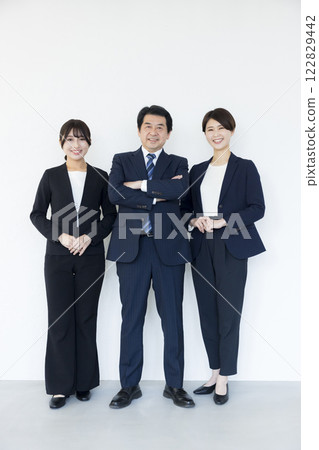 見面的女商人 122829442