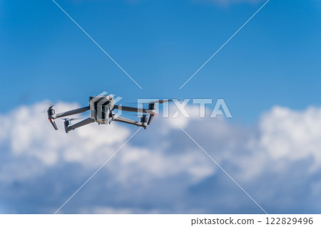 飛行藍天的寄生蟲 122829496