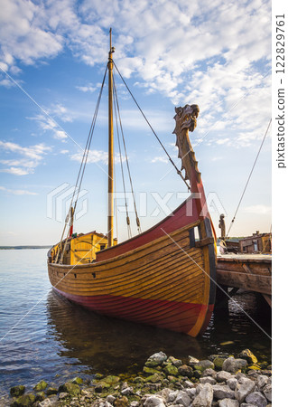 Ancient wooden ship 122829761