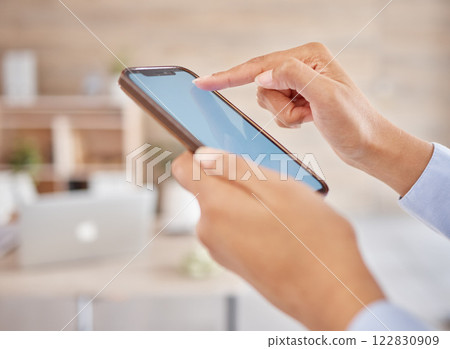 Hands of business person typing on phone, mockup white screen on cellphone for advertising and digital social media marketing on smartphone at work. Employee and worker reading on mobile app 122830909