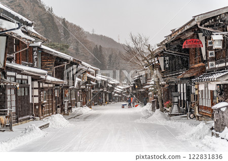 Narai in winter: A snowy post town 122831836