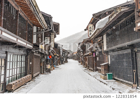 冬日的那萊：白雪皚皚的驛站小鎮 122831854