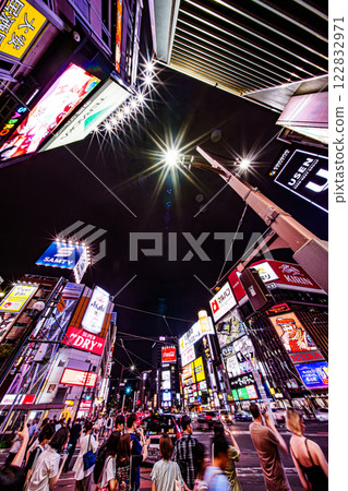 The bustling downtown area of Susukino 122832971