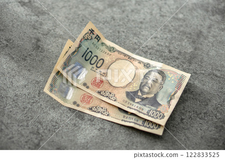 新版紙幣：1000日圓紙幣、5000日圓紙幣 122833525