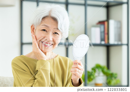 Beauty of senior women 122833801