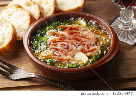 Sakura shrimp ajillo 122834447
