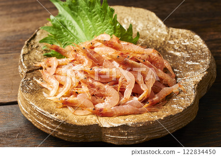 Cherry shrimp 122834450