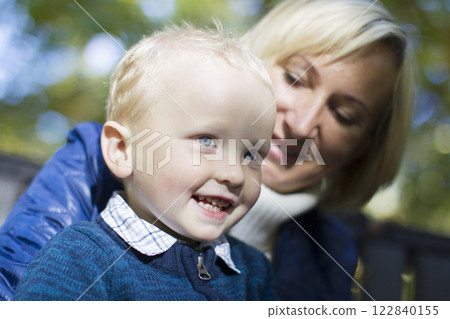 Mom and little son 122840155
