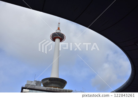 Kyoto Tower in front of Kyoto Station (Shimogyo Ward, Kyoto City) Kyoto Tower in front of Kyoto Station (Shimogyo Ward, Kyoto City) 122843261