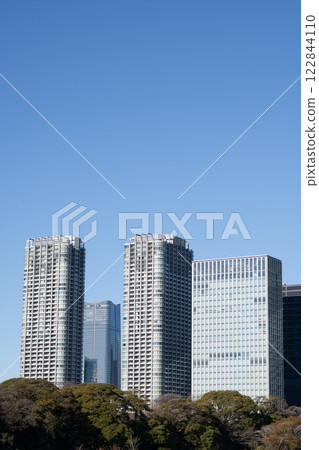 Scenery of high-rise buildings around Shiodome 122844110