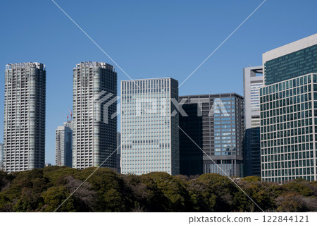Scenery of high-rise buildings around Shiodome 122844121