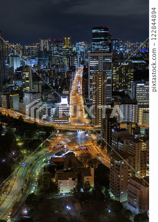 東京塔的夜景 122844894