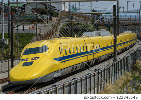 黃醫生在彎道上奔跑 黃醫生在彎道上奔跑 122845549