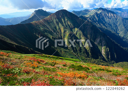 谷川山脈：秋季山景 122849262