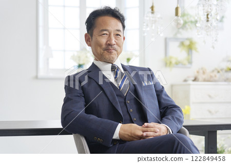 Portrait of a businessman in the office 122849458