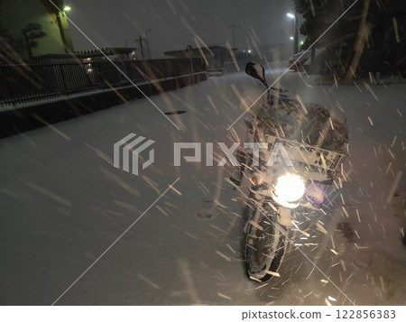 snow newspaper delivery 122856383