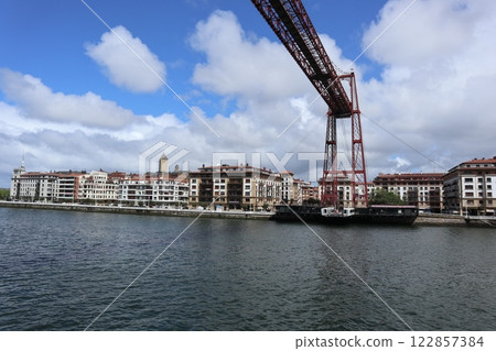 西班牙畢爾巴鄂的維斯卡亞橋 122857384