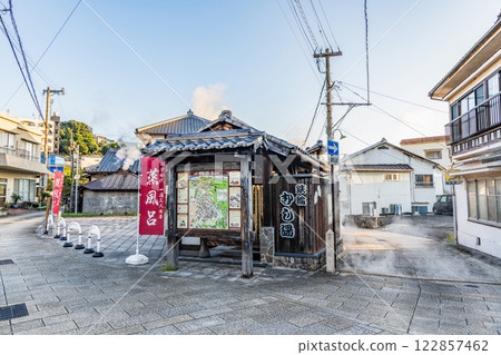大分縣別府市鐵輪溫泉“鐵輪蒸氣浴” 大分縣別府市鐵輪溫泉“鐵輪蒸氣浴” 122857462