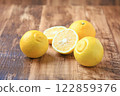 Seasonal mandarin oranges (Haruka) 122859376