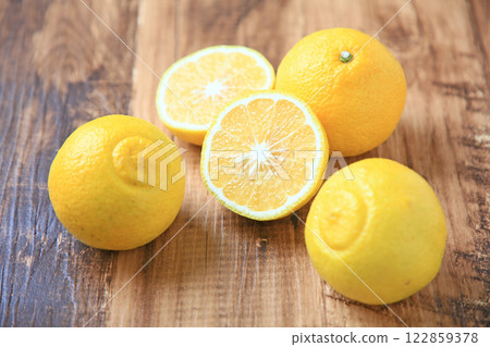Seasonal mandarin oranges (Haruka) Seasonal mandarin oranges (Haruka) 122859378