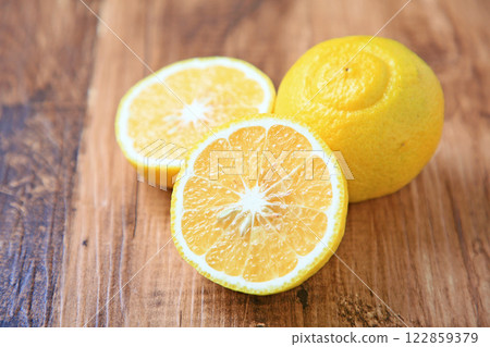 Seasonal mandarin oranges (Haruka) Seasonal mandarin oranges (Haruka) 122859379
