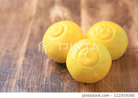 Seasonal mandarin oranges (Haruka) 122859380