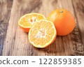 Seasonal mandarin oranges (Iyokan) 122859385