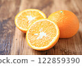 Seasonal mandarin oranges (sweet spring) 122859390