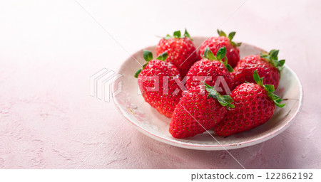 Fresh strawberries Fresh strawberries 122862192