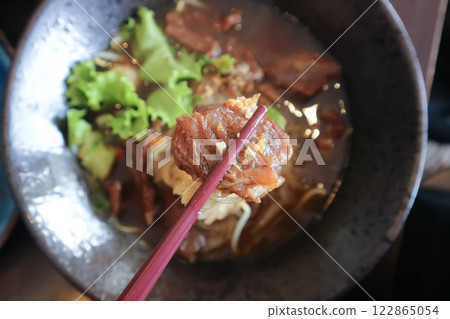 beef noodles or noodle, Chinese noodle 122865054
