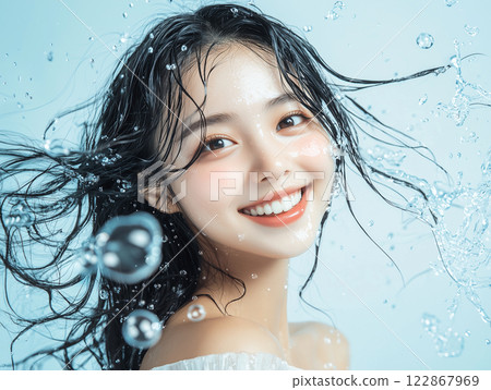 Image of a woman with bubbles 122867969