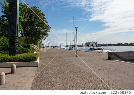 Langelinie promenade in Copenhagen, Denmark near to the little mermaid. 122868370
