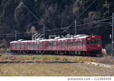 Four 103 series 3500 series local trains running on the Bantan Line 122868409